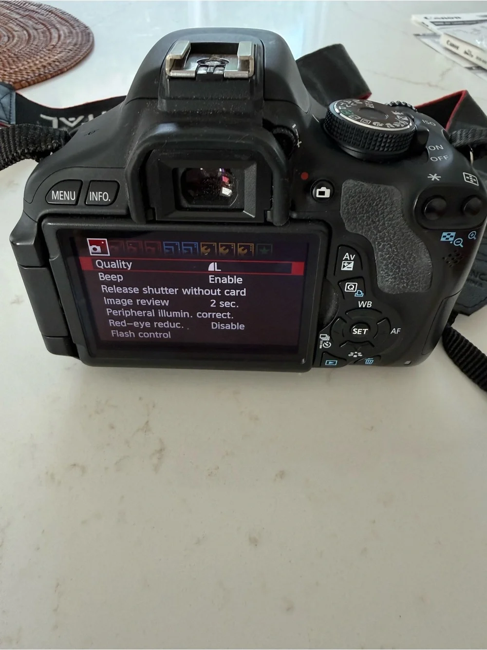 Canon EOS Rebel T3 / 600D DSLR Camera Kit - black
